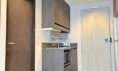 For sale 1 bed condo in Huai Khwang, Bangkok