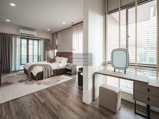 出售 4 卧室 独立屋 在 Bang Kapi, 曼谷