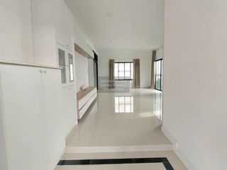 Casa en venta de 4 habitaciones en Bang Khun Thian, Bangkok
