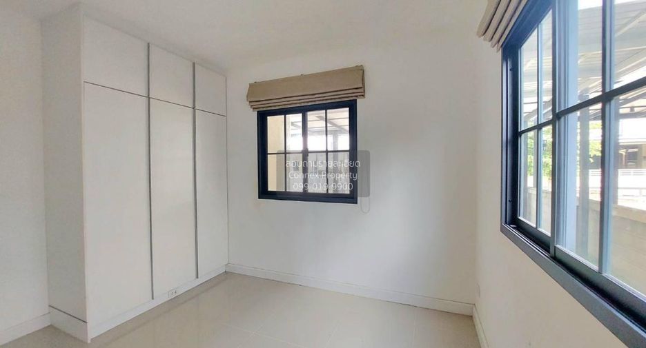 Casa en venta de 4 habitaciones en Bang Khun Thian, Bangkok