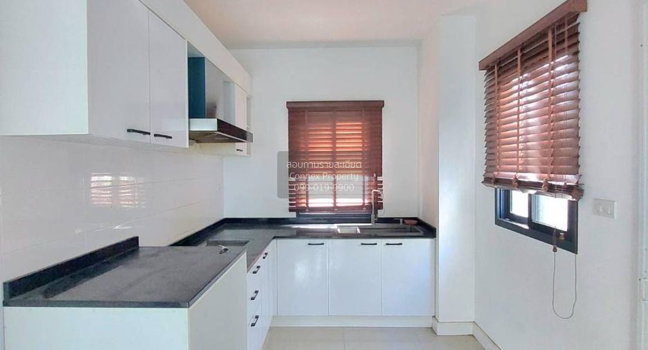 Casa en venta de 4 habitaciones en Bang Khun Thian, Bangkok