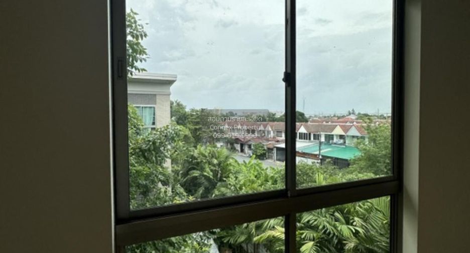 For sale 3 bedrooms townhouse in Khan Na Yao, Bangkok