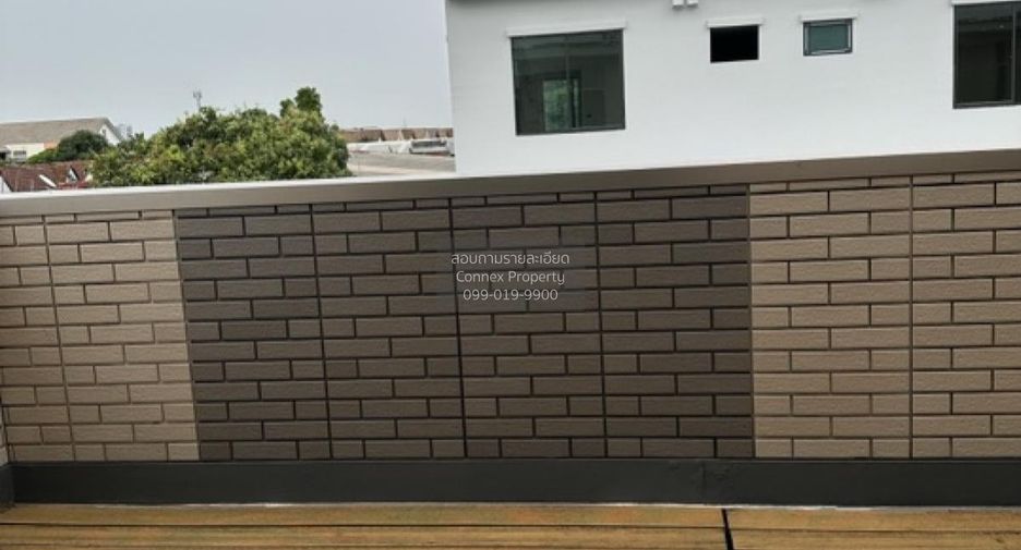 For sale 3 bedrooms townhouse in Khan Na Yao, Bangkok
