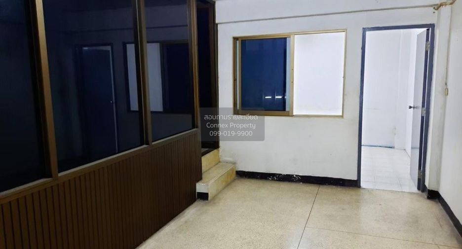 Casa adosada en venta de 3 habitaciones en Chom Thong, Bangkok