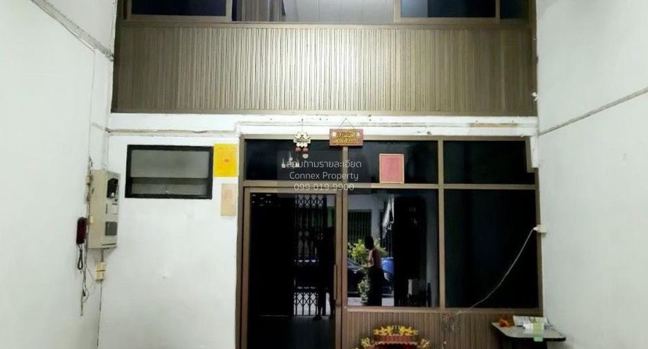 Casa adosada en venta de 3 habitaciones en Chom Thong, Bangkok