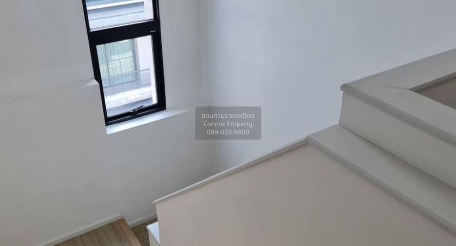 For sale 3 bedrooms townhouse in Saphan Sung, Bangkok