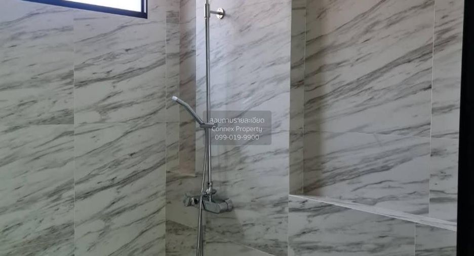 For sale 3 bedrooms townhouse in Saphan Sung, Bangkok