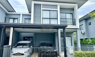 Haus zum Kauf mit 4 Zimmer in Bang Khun Thian, Bangkok