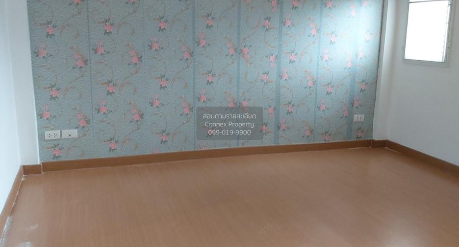 Casa adosada en venta de 3 habitaciones en Bang Bua Thong, Nonthaburi