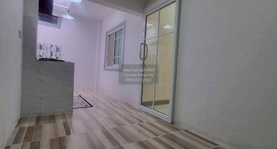Casa adosada en venta de 3 habitaciones en Bang Yai, Nonthaburi