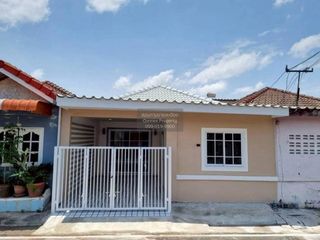 Casa adosada en venta de 3 habitaciones en Bang Yai, Nonthaburi