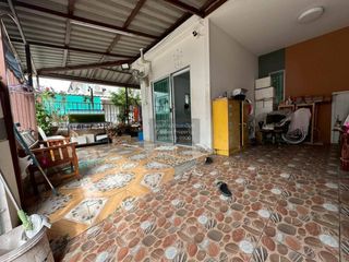 Casa adosada en venta de 3 habitaciones en Bang Yai, Nonthaburi