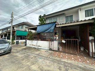 Casa adosada en venta de 3 habitaciones en Bang Yai, Nonthaburi