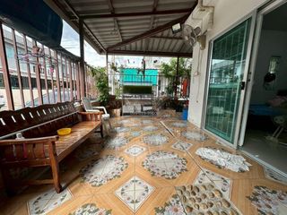Casa adosada en venta de 3 habitaciones en Bang Yai, Nonthaburi