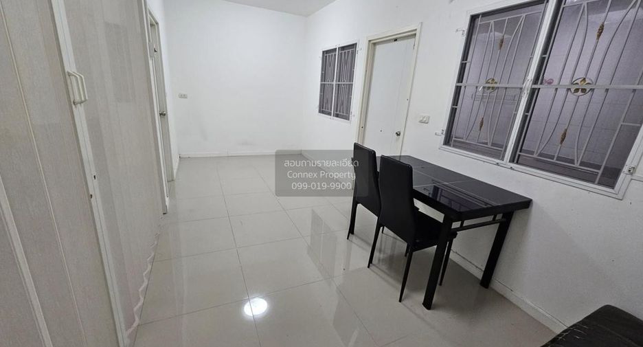 À vendre 4 chambres maison de ville à Krathum Baen, Samut Sakhon