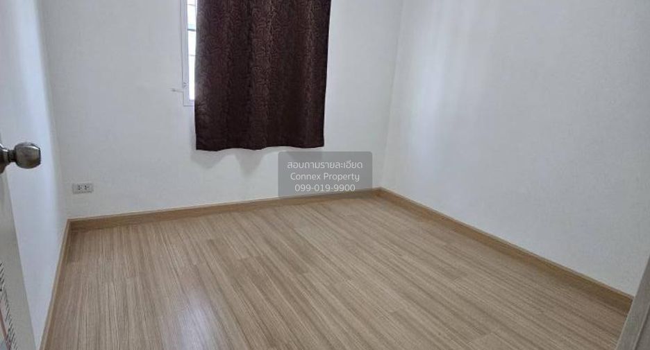 À vendre 4 chambres maison de ville à Krathum Baen, Samut Sakhon