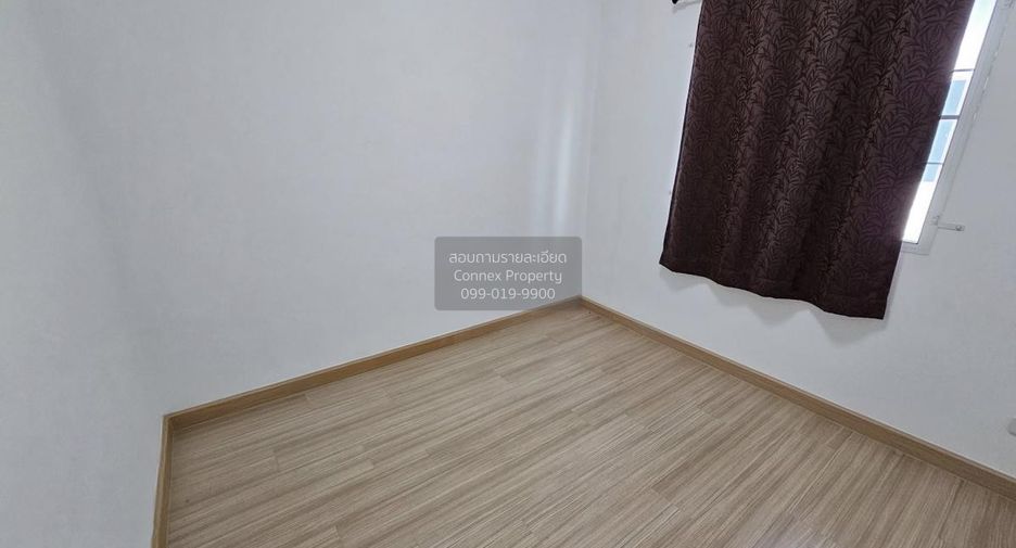 À vendre 4 chambres maison de ville à Krathum Baen, Samut Sakhon