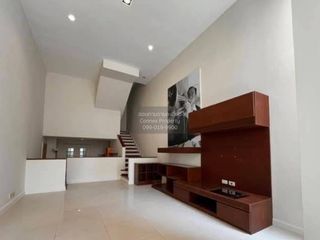 Casa adosada en venta de 3 habitaciones en Bang Lamung, Chonburi