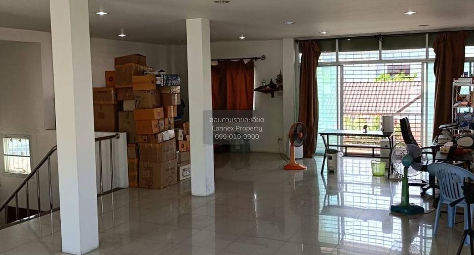 À vendre 4 chambres maison à Lat Phrao, Bangkok