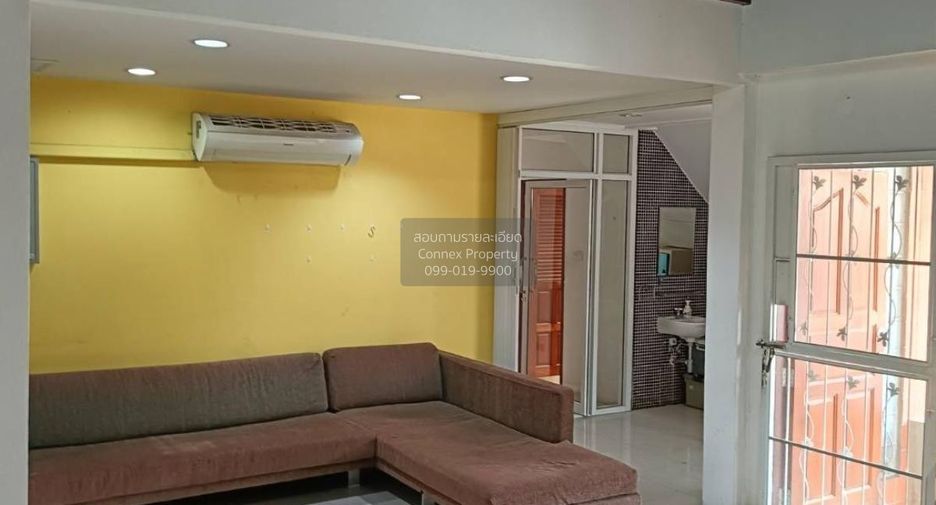 À vendre 4 chambres maison à Lat Phrao, Bangkok