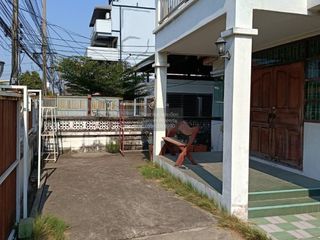 À vendre 4 chambres maison à Lat Phrao, Bangkok