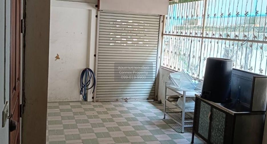 À vendre 4 chambres maison à Lat Phrao, Bangkok