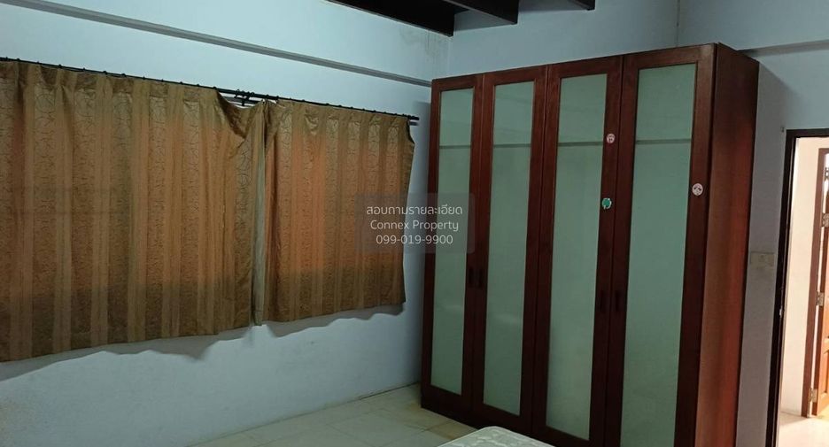À vendre 4 chambres maison à Lat Phrao, Bangkok