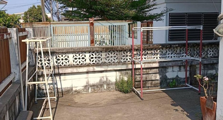 À vendre 4 chambres maison à Lat Phrao, Bangkok
