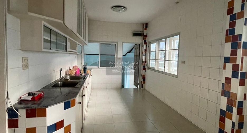 À vendre 4 chambres maison à Bang Na, Bangkok