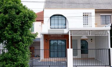 Reihenhaus zum Kauf mit 3 Zimmer in Lam Luk Ka, Pathum Thani