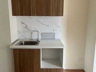 Wohnung zum Kauf mit 1 Zimmer in Bang Khun Thian, Bangkok