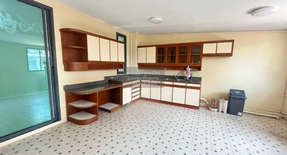 Local comercial en venta de 4 habitaciones en Phutthamonthon, Nakhon Pathom
