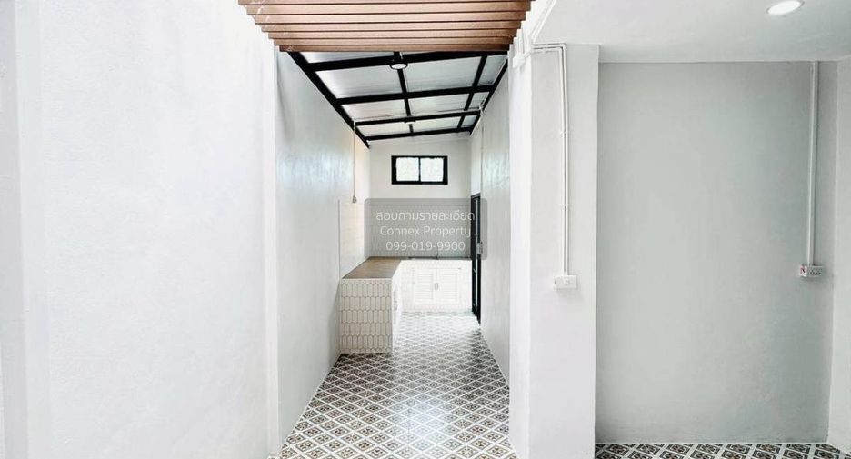 For sale 4 ベッドルーム townhouse in Bang Bua Thong, Nonthaburi