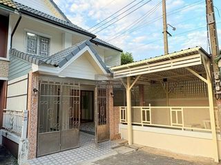 Casa adosada en venta de 3 habitaciones en Bang Bua Thong, Nonthaburi