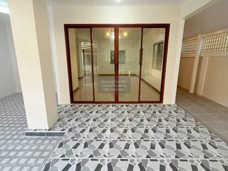 Casa adosada en venta de 3 habitaciones en Bang Bua Thong, Nonthaburi