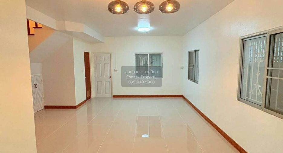 Casa adosada en venta de 3 habitaciones en Bang Bua Thong, Nonthaburi