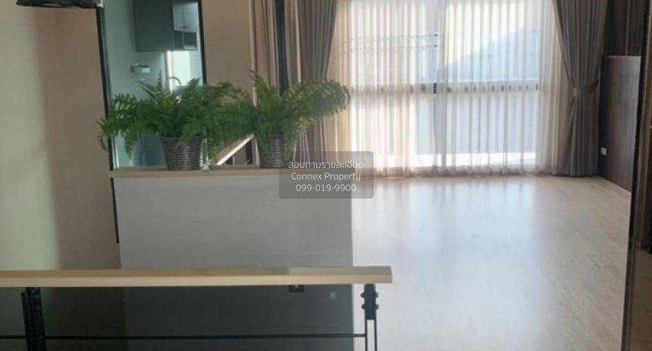 Casa adosada en venta de 3 habitaciones en Suan Luang, Bangkok