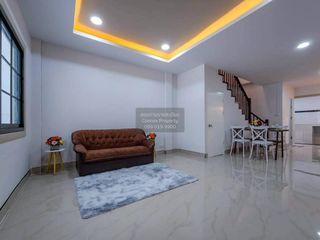 出售 3 卧室 联排别墅 在 Sai Noi, Nonthaburi