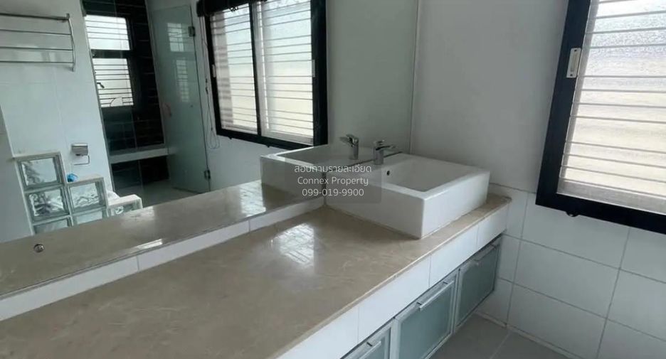 Casa adosada en venta de 3 habitaciones en Lak Si, Bangkok