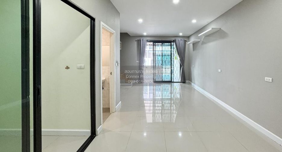Reihenhaus zum Kauf mit 3 Zimmer in Lam Luk Ka, Pathum Thani
