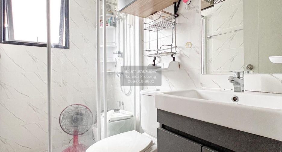 For sale 2 bedrooms condo in Wang Thonglang, Bangkok