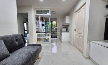À vendre 2 chambres condo à Saphan Sung, Bangkok