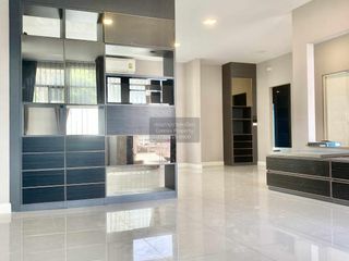 For sale 3 bedrooms house in Pak Kret, Nonthaburi
