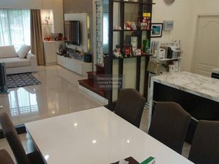 出售 5 卧室 独立屋 在 Khlong Toei, 曼谷