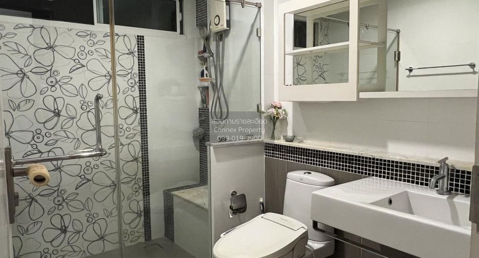 For sale 5 bedrooms house in Pak Kret, Nonthaburi