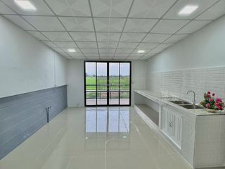 出售 3 卧室 联排别墅 在 Sai Noi, Nonthaburi