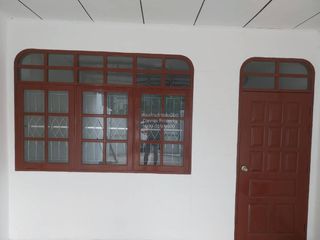 À vendre 2 chambres maison de ville à Bueng Kum, Bangkok