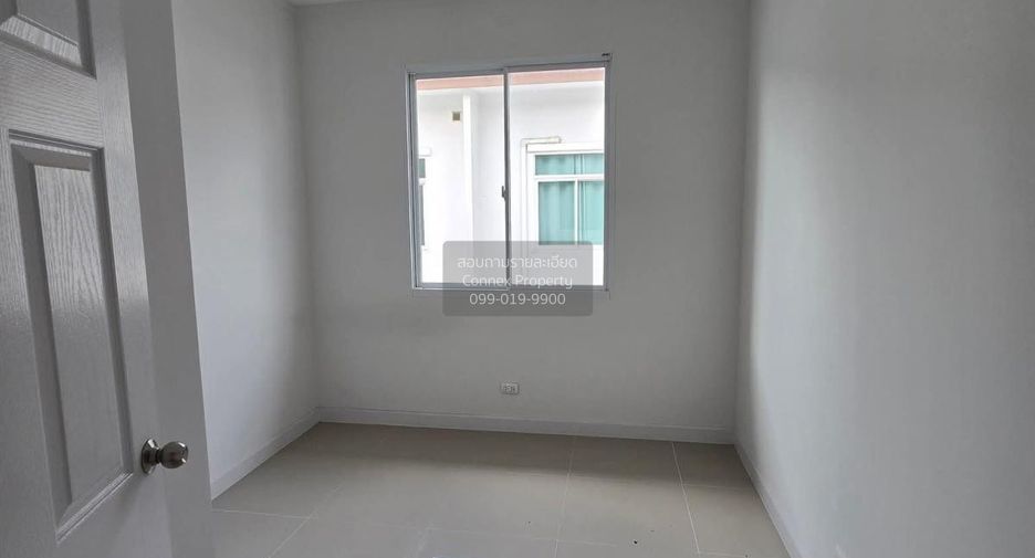 Casa adosada en venta de 3 habitaciones en Bang Khae, Bangkok