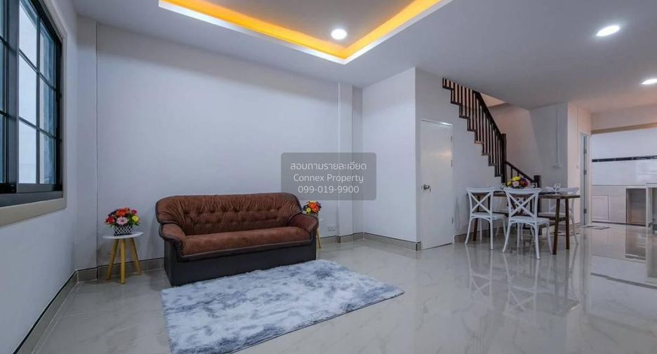 出售 3 卧室 联排别墅 在 Sai Noi, Nonthaburi