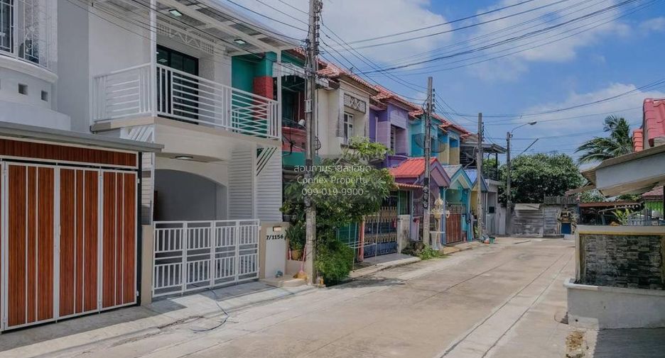 出售 3 卧室 联排别墅 在 Sai Noi, Nonthaburi